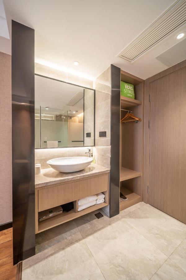 מלון Ibis Styles Fuzhou Wuyi Square מראה חיצוני תמונה