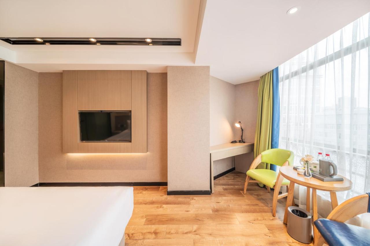 מלון Ibis Styles Fuzhou Wuyi Square מראה חיצוני תמונה