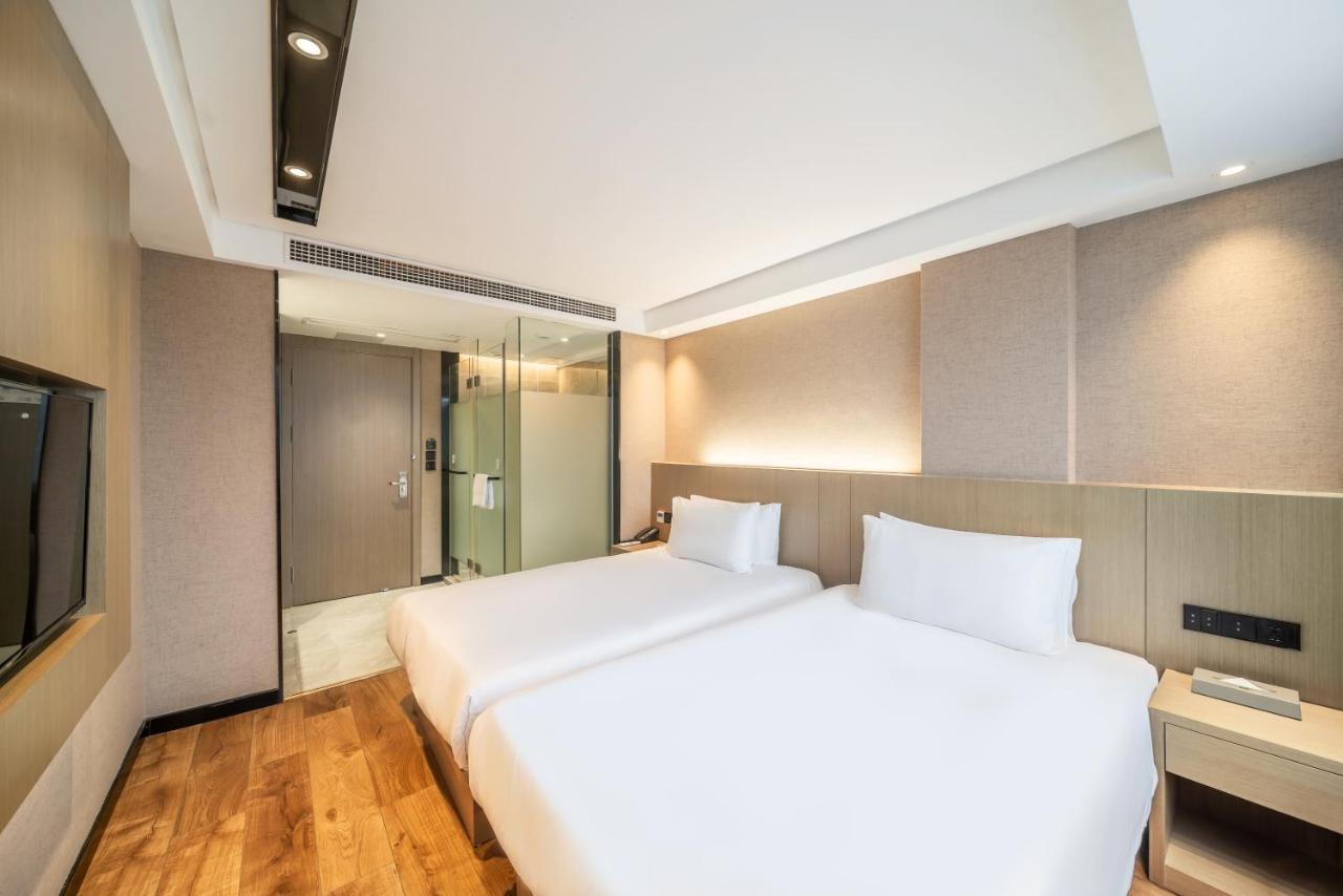 מלון Ibis Styles Fuzhou Wuyi Square מראה חיצוני תמונה