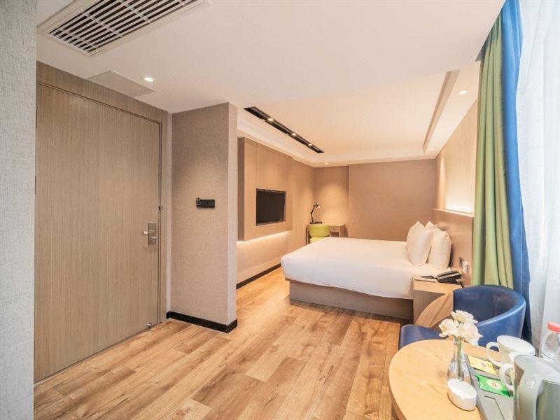 מלון Ibis Styles Fuzhou Wuyi Square מראה חיצוני תמונה