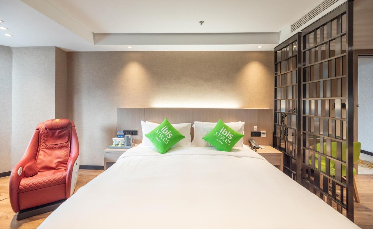 מלון Ibis Styles Fuzhou Wuyi Square מראה חיצוני תמונה
