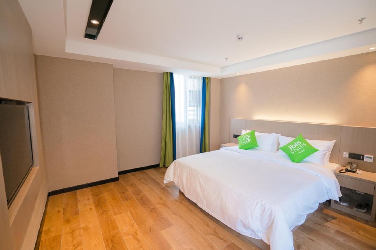 מלון Ibis Styles Fuzhou Wuyi Square מראה חיצוני תמונה
